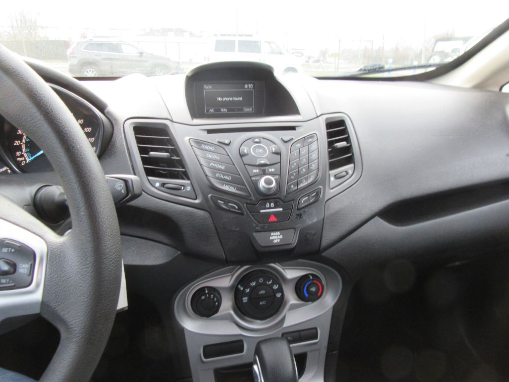 2018 Ford Fiesta Image 16