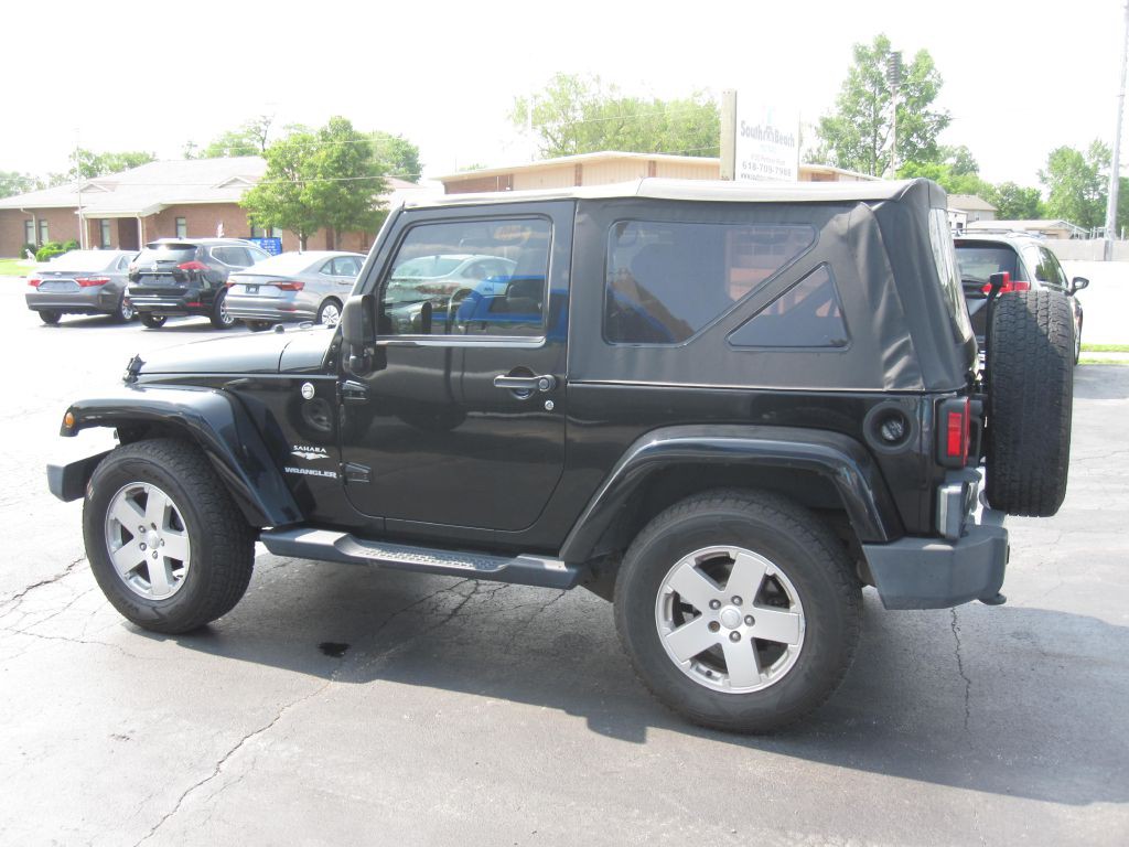 2010 Jeep Wrangler Image 7