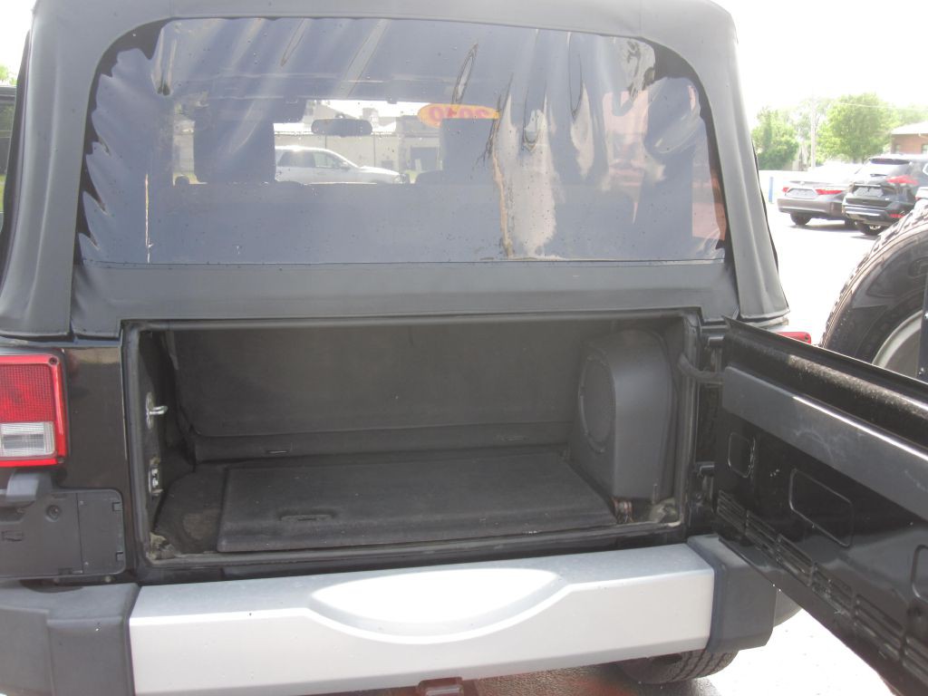 2010 Jeep Wrangler Image 9