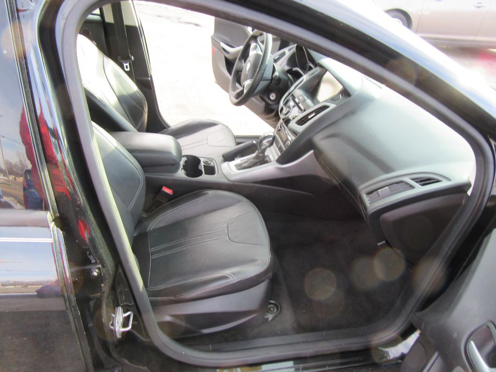 2014 Ford Focus Image 12