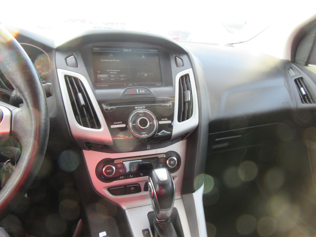2014 Ford Focus Image 15