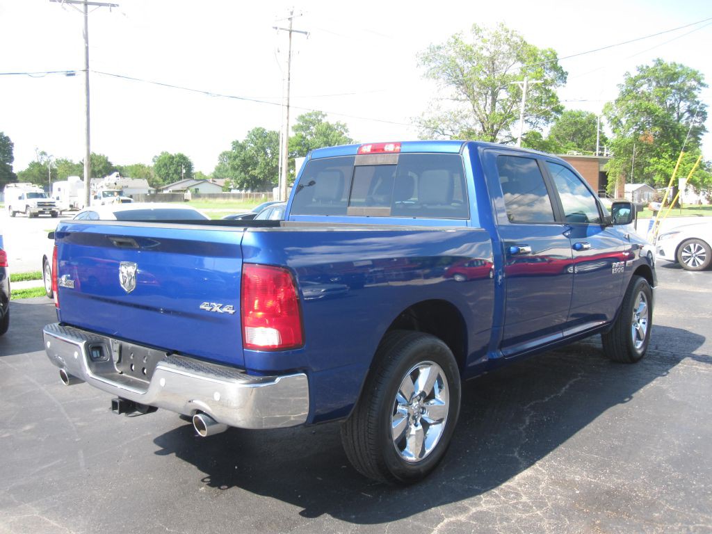 2016 RAM 1500 Image 12