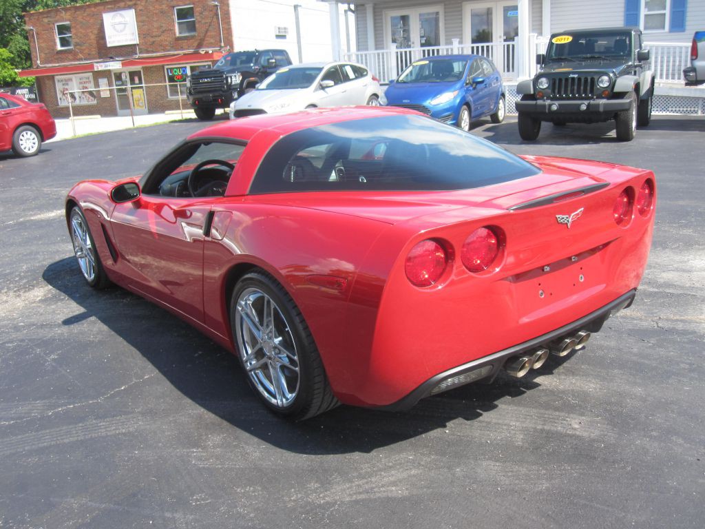 2005 Chevrolet Corvette Image 8