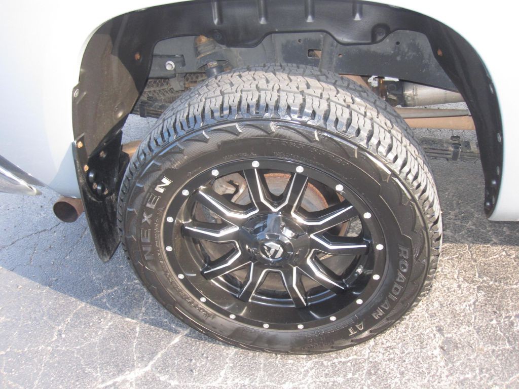 2019 Toyota Tundra Image 5