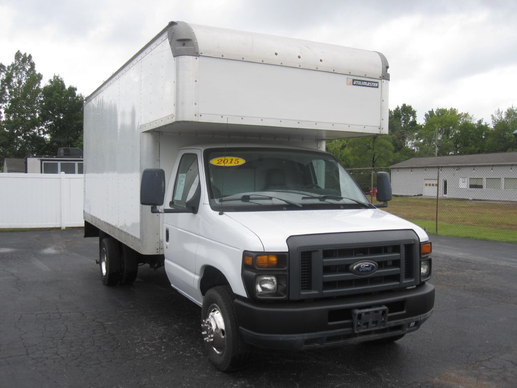 2015 Ford Econoline Image 3