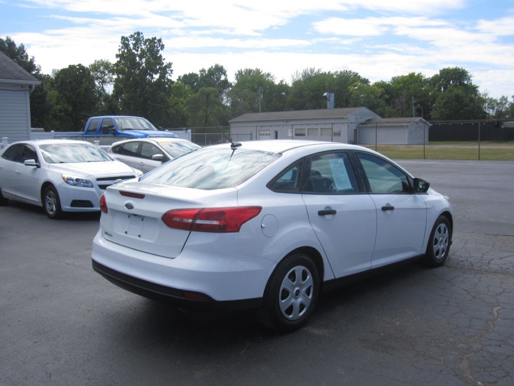 2017 Ford Focus Image 6