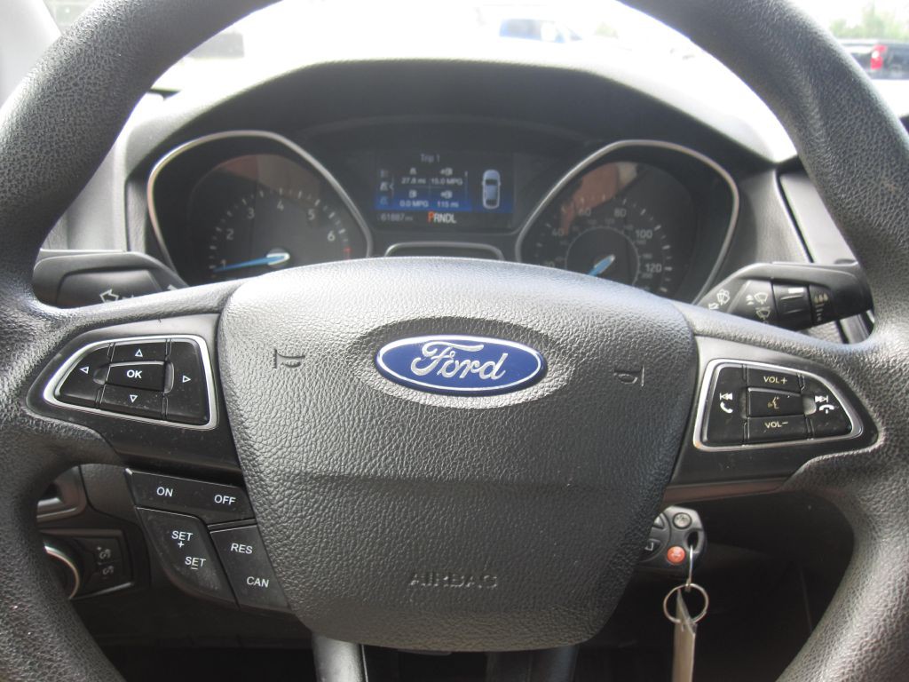 2017 Ford Focus Image 13