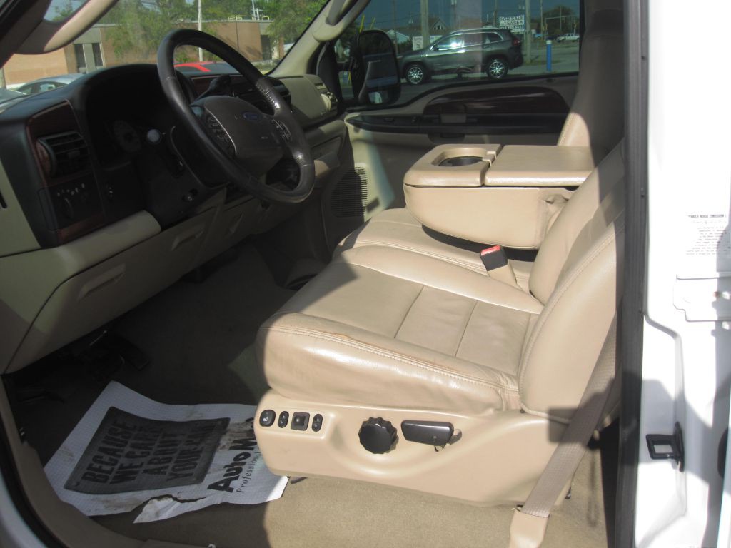 2006 Ford F-350 Image 10