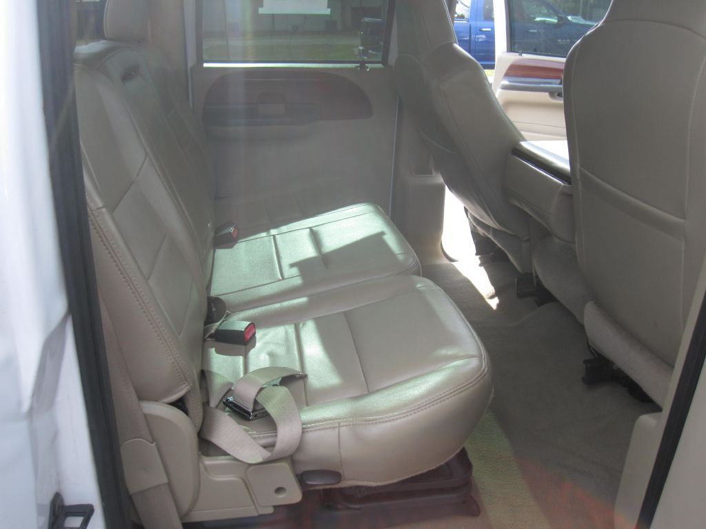 2006 Ford F-350 Image 12