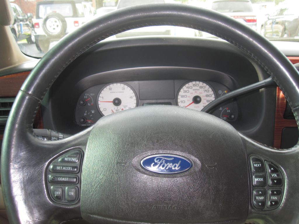 2006 Ford F-350 Image 15