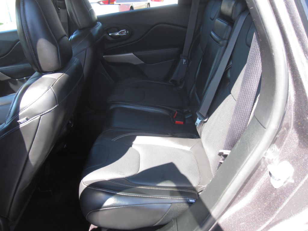 2018 Jeep Cherokee Image 13