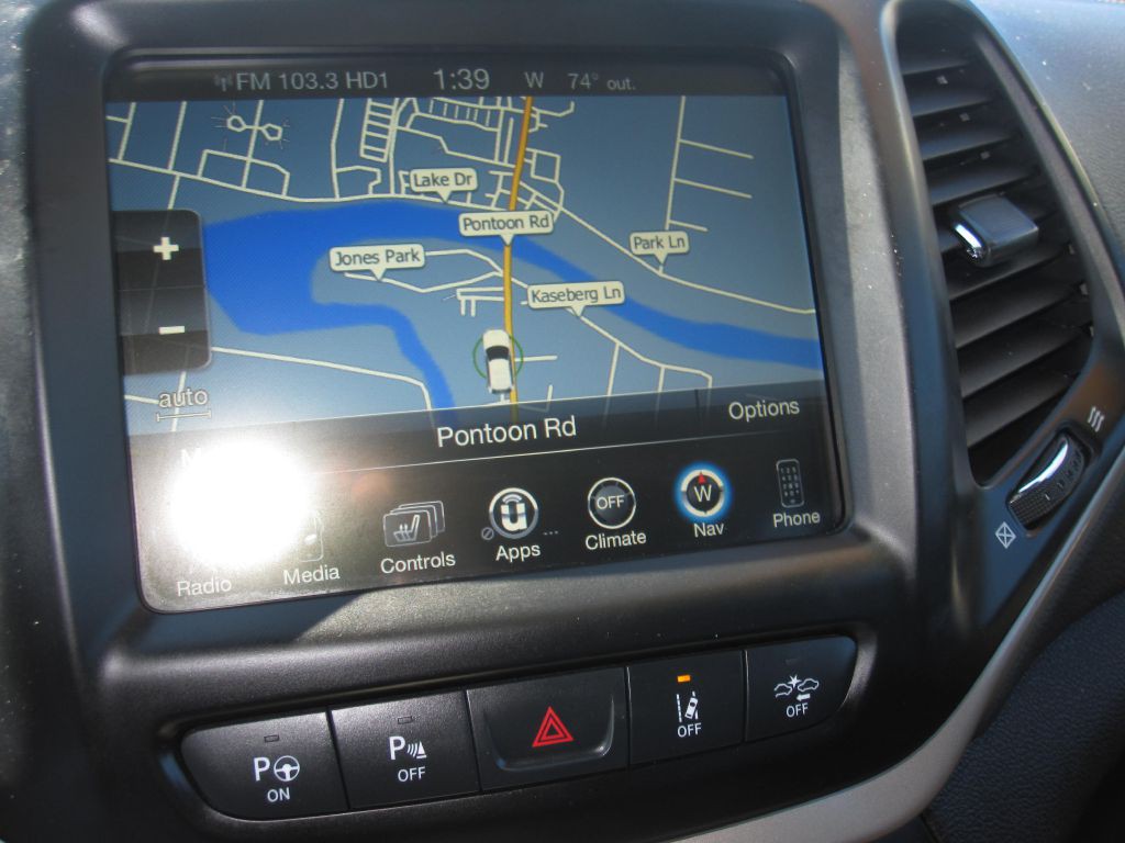 2018 Jeep Cherokee Image 21