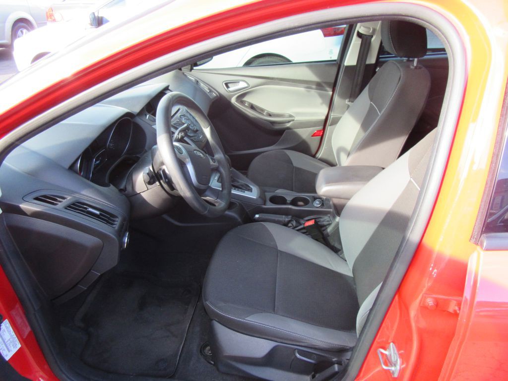 2014 Ford Focus Image 8