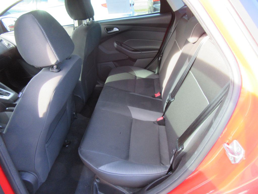 2014 Ford Focus Image 9