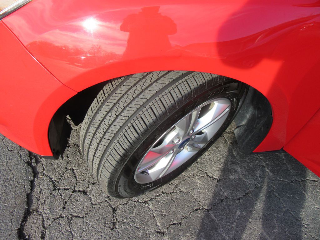 2014 Ford Focus Image 15