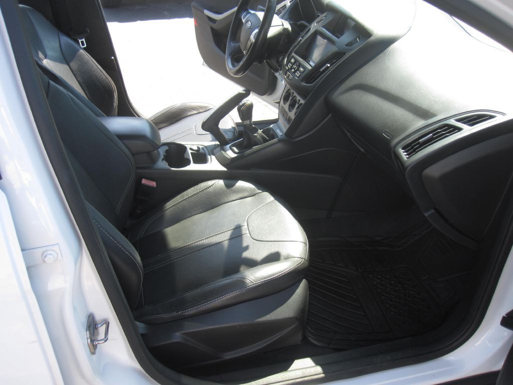 2013 Ford Focus Image 12