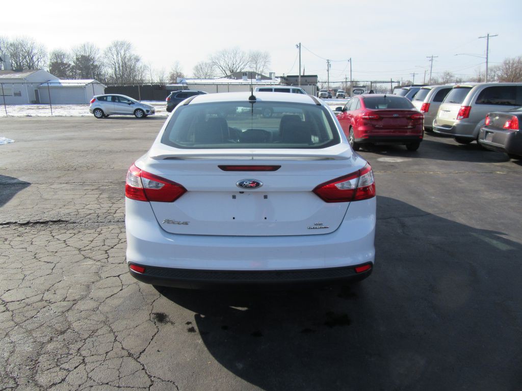 2013 Ford Focus Image 8