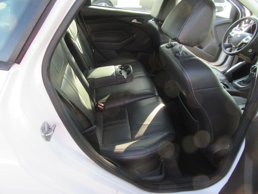 2013 Ford Focus Image 12