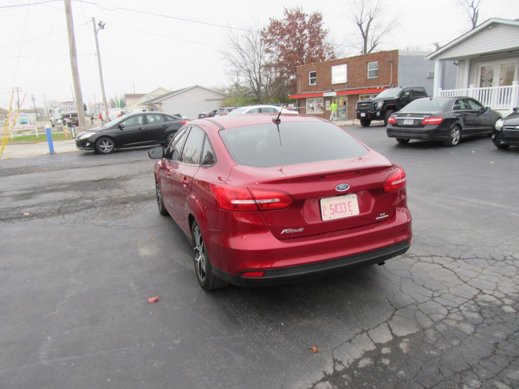 2016 Ford Focus Image 5