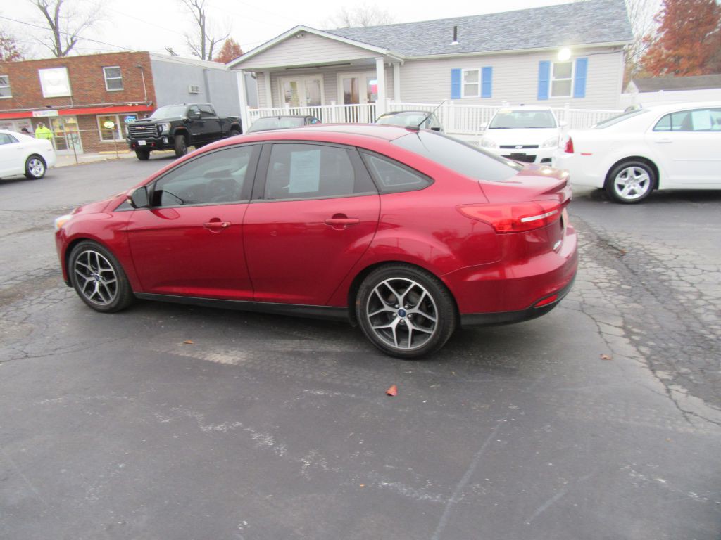 2016 Ford Focus Image 6