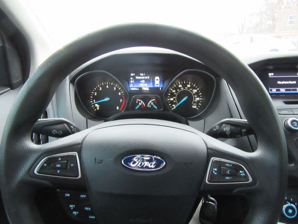 2016 Ford Focus Image 15