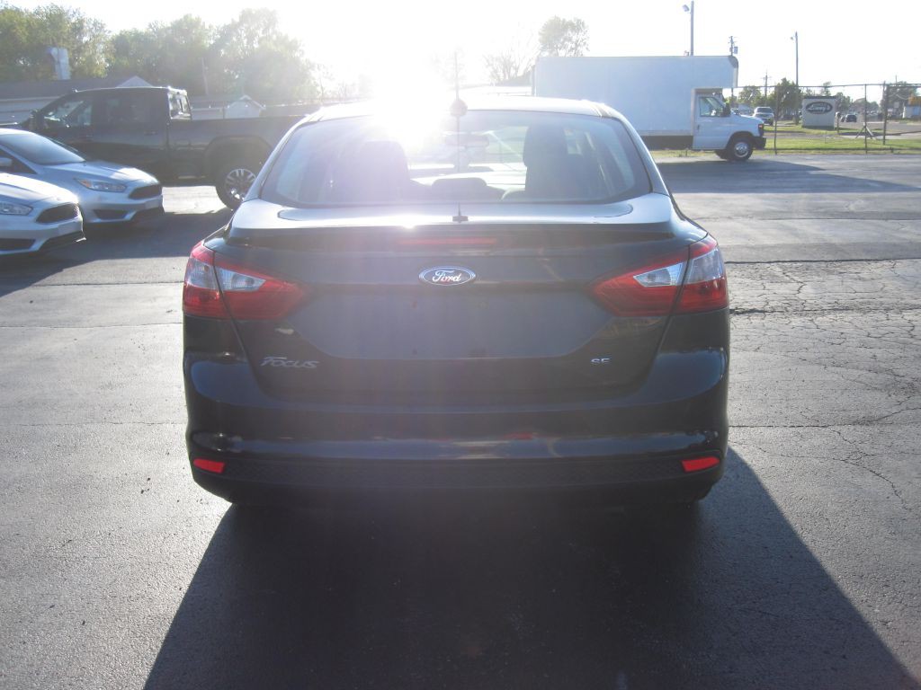 2012 Ford Focus Image 5