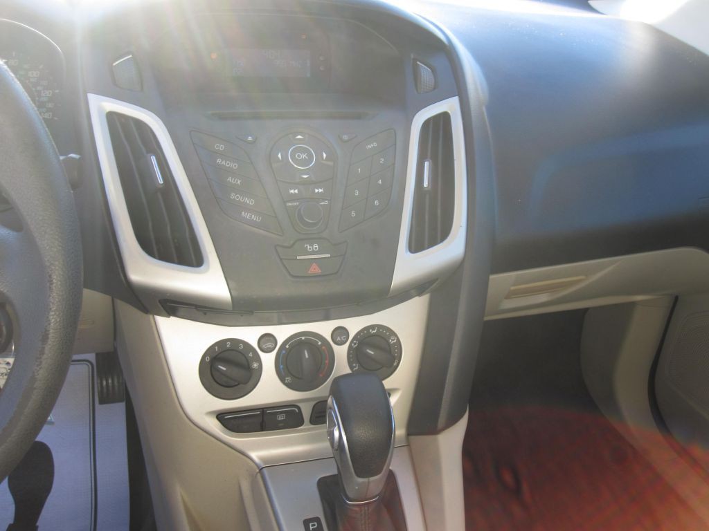 2012 Ford Focus Image 13