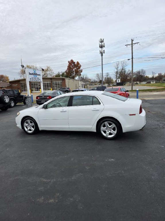 2012 Chevrolet Malibu Image 8