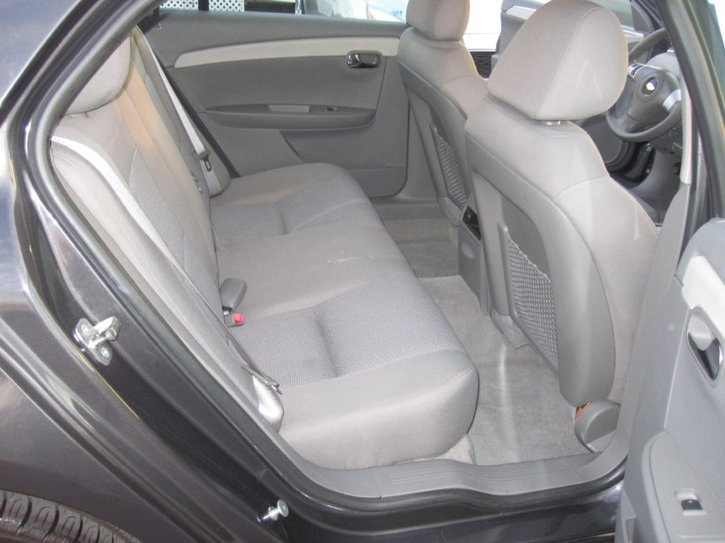 2012 Chevrolet Malibu Image 11
