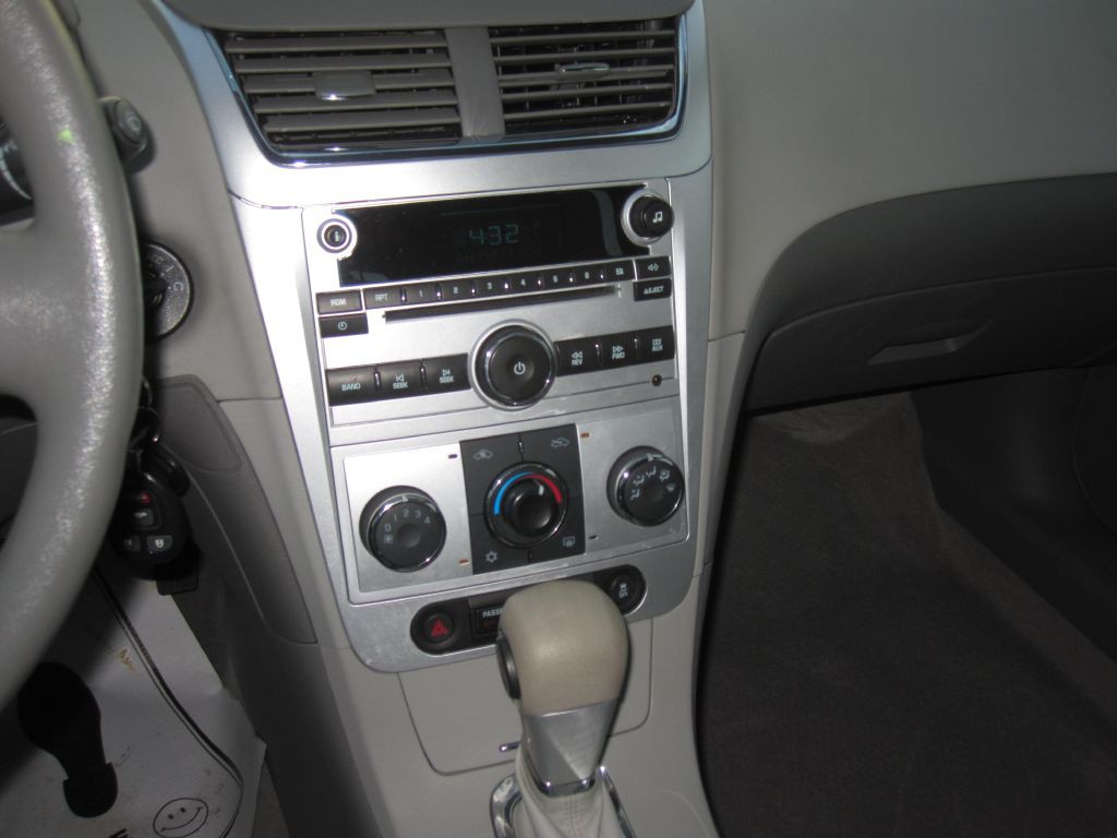 2012 Chevrolet Malibu Image 13