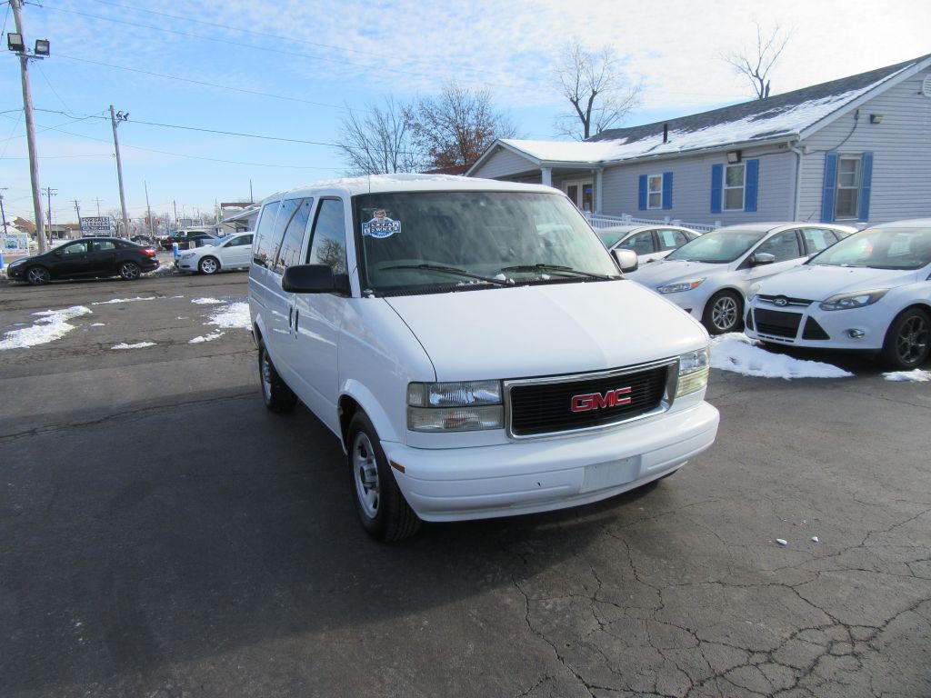 2003 GMC Safari Image 3