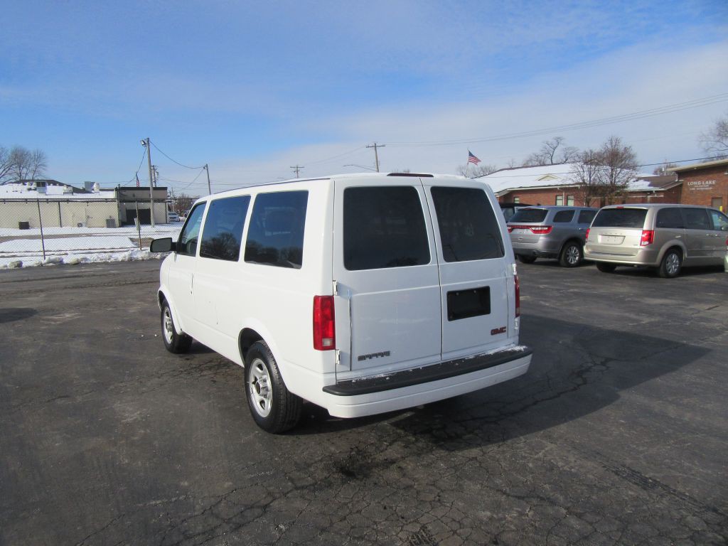 2003 GMC Safari Image 7