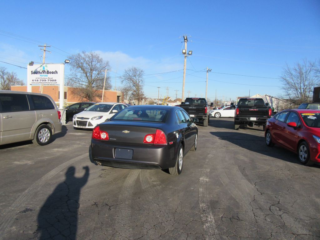 2012 Chevrolet Malibu Image 5
