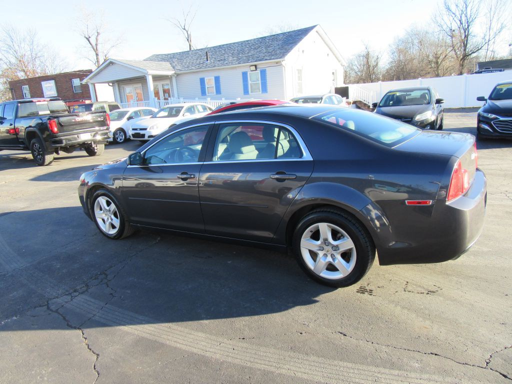 2012 Chevrolet Malibu Image 8