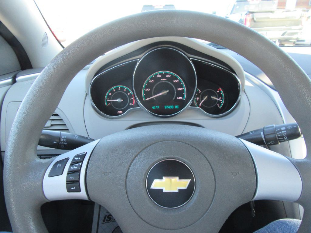 2012 Chevrolet Malibu Image 14