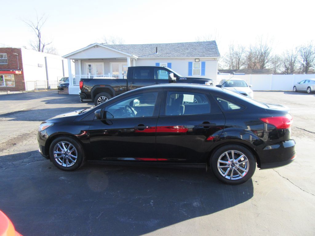 2016 Ford Focus Image 9