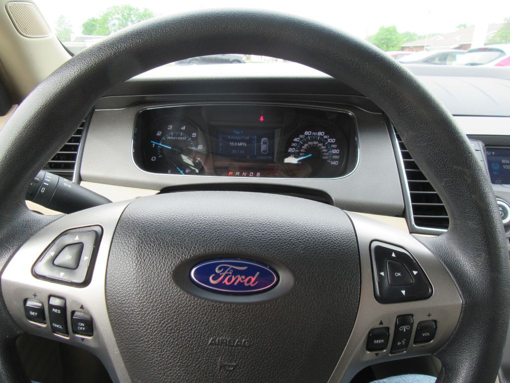 2015 Ford Taurus Image 13