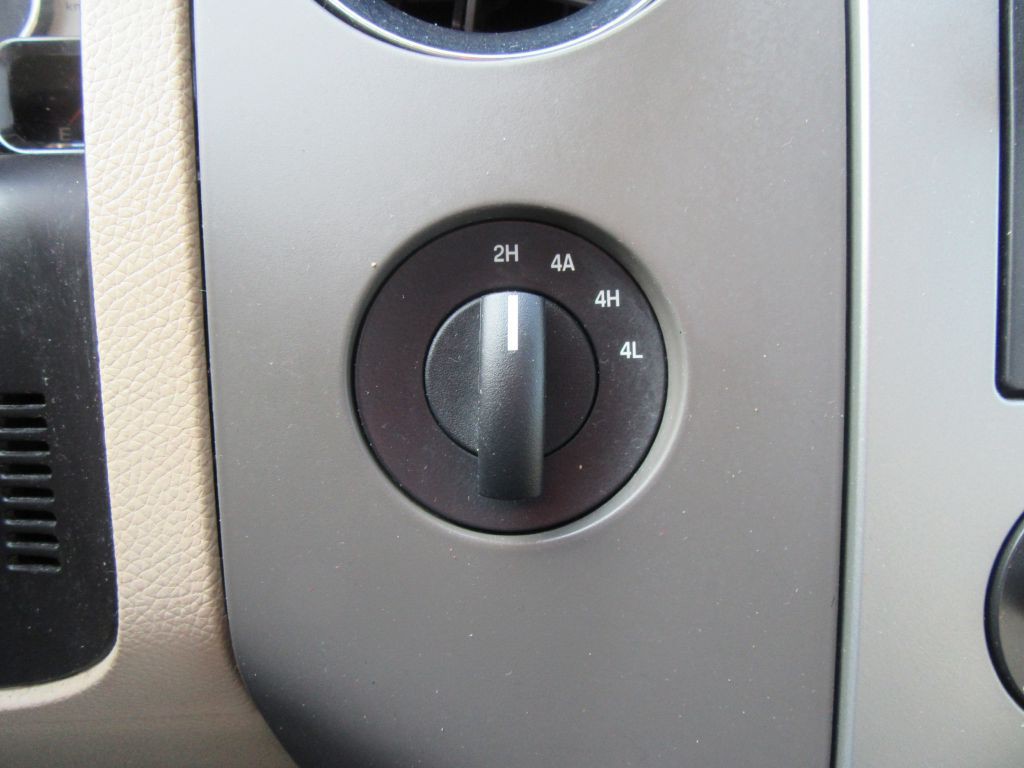 2013 Ford Expedition Image 17