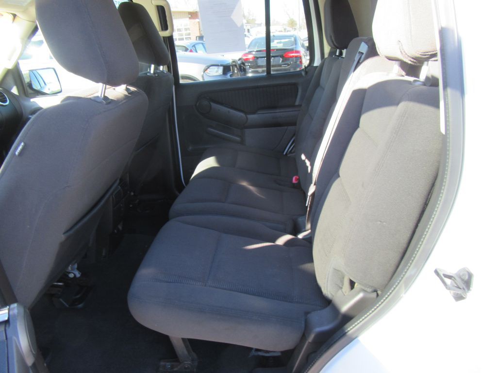 2010 Ford Explorer Image 10