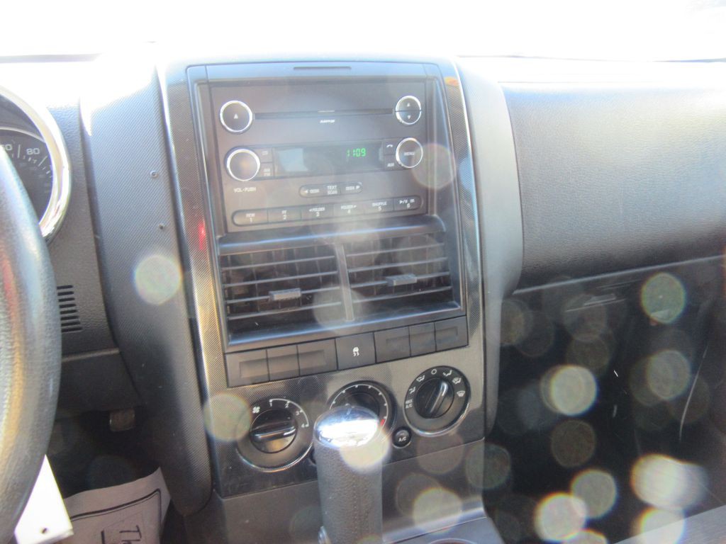 2010 Ford Explorer Image 14