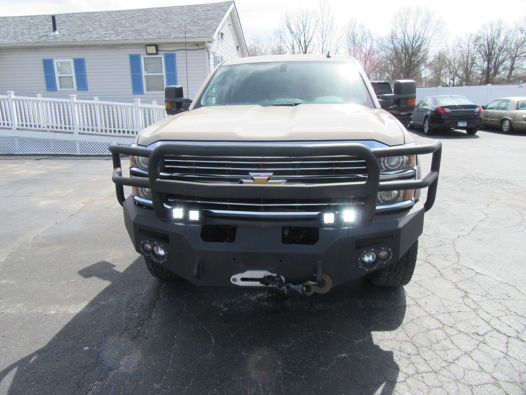 2015 Chevrolet Silverado 1500 Image 2