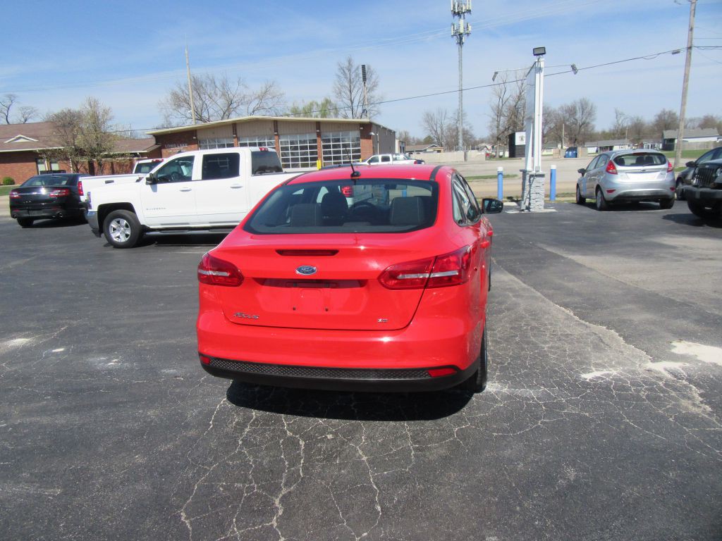 2017 Ford Focus Image 6