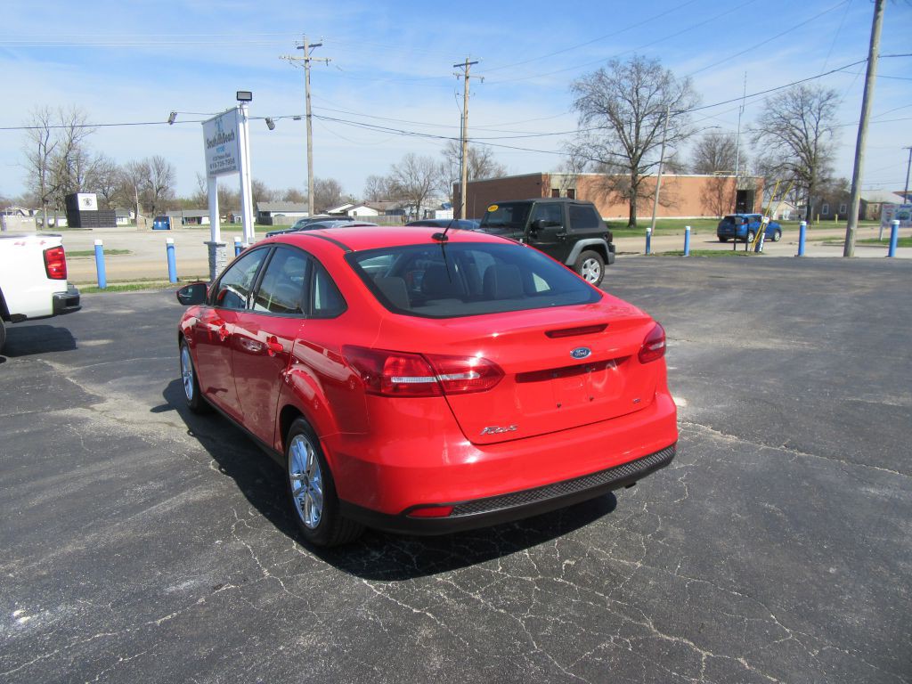2017 Ford Focus Image 7