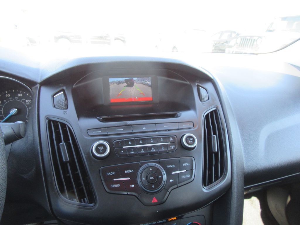 2017 Ford Focus Image 15