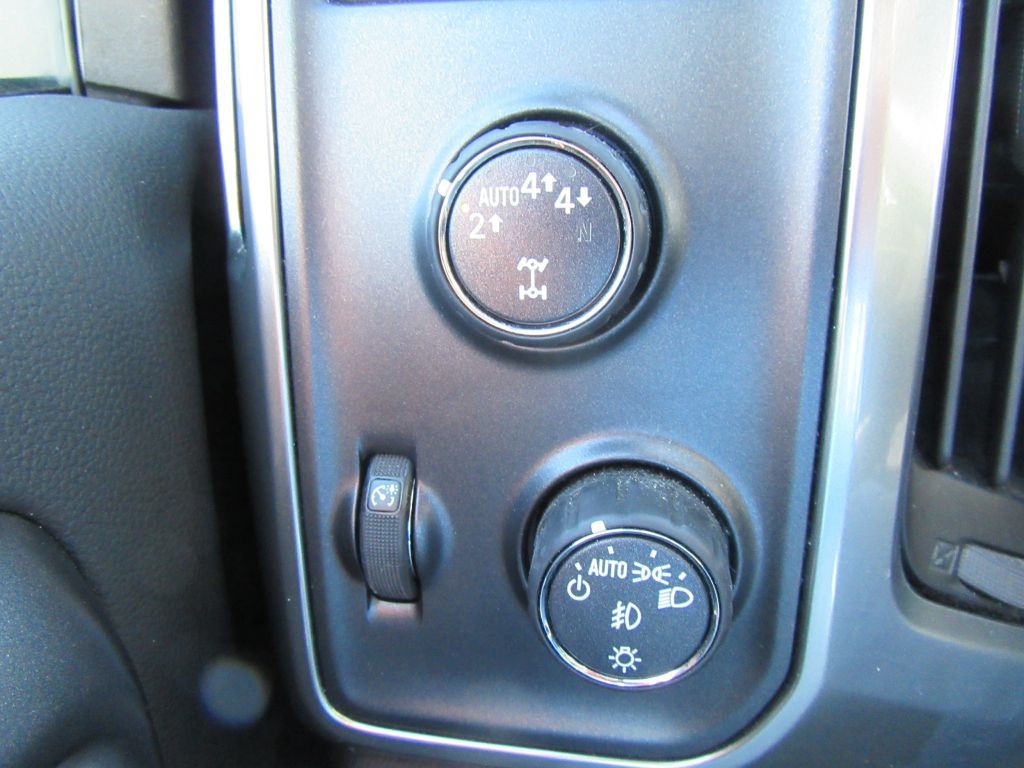 2018 Chevrolet Silverado 1500 Image 17