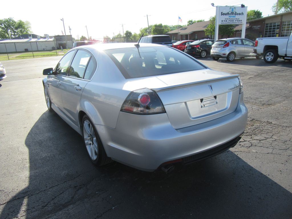 2009 Pontiac G8 Image 6