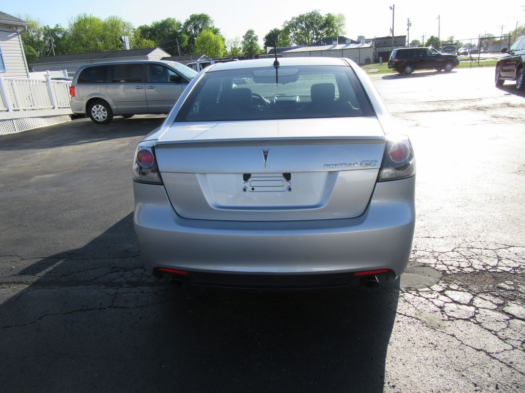 2009 Pontiac G8 Image 7