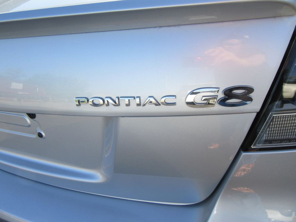 2009 Pontiac G8 Image 8