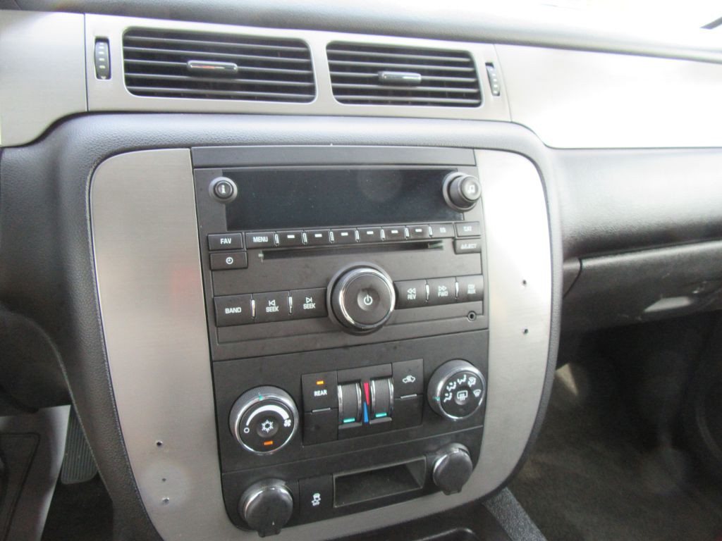 2013 Chevrolet Tahoe Image 17