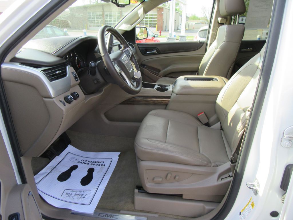 2016 GMC Yukon Image 11